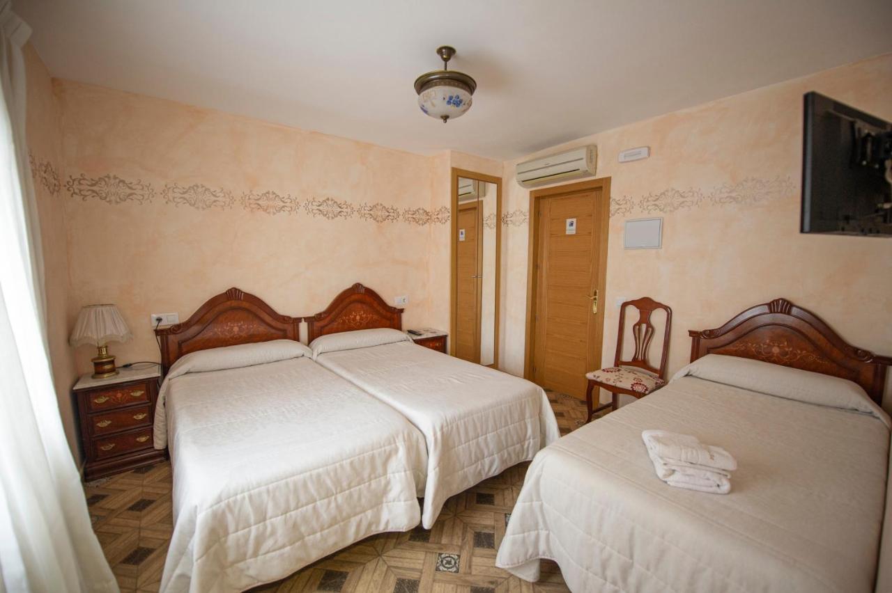 Hostal Paquita Madrid Exterior photo