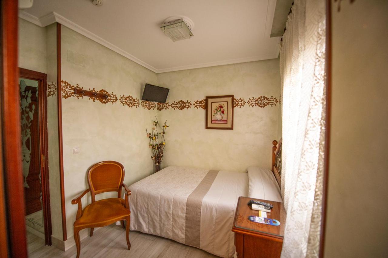 Hostal Paquita Madrid Exterior photo