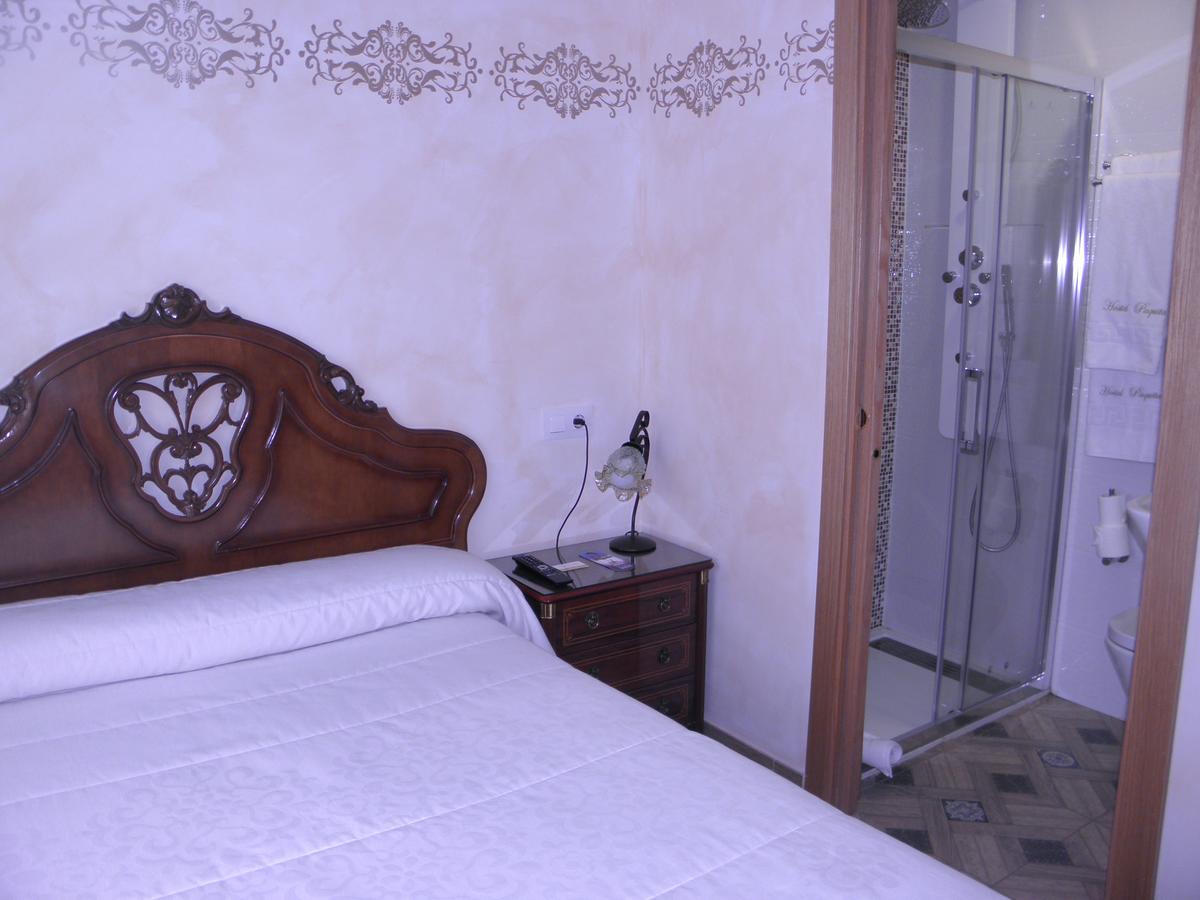 Hostal Paquita Madrid Exterior photo